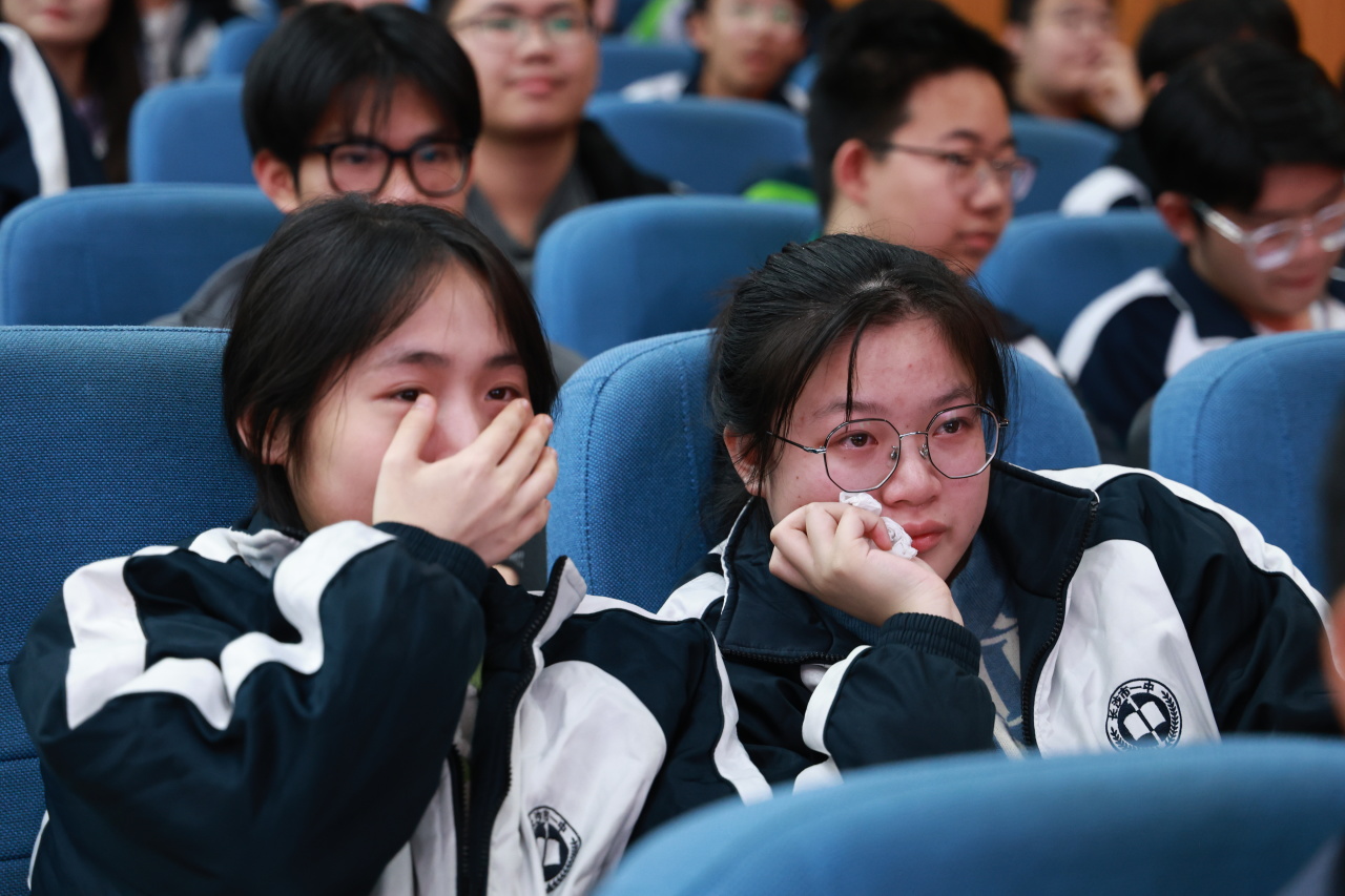 抖擞一春凌云志，万道春光为我来 |  高2021级高考200天倒计时动员大会