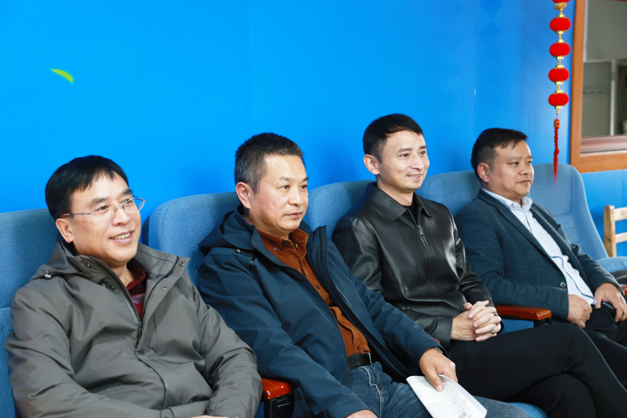 抖擞一春凌云志，万道春光为我来 |  高2021级高考200天倒计时动员大会