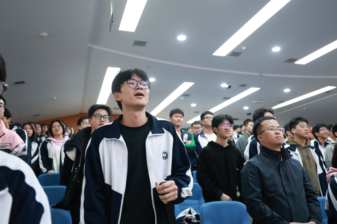 抖擞一春凌云志，万道春光为我来 |  高2021级高考200天倒计时动员大会